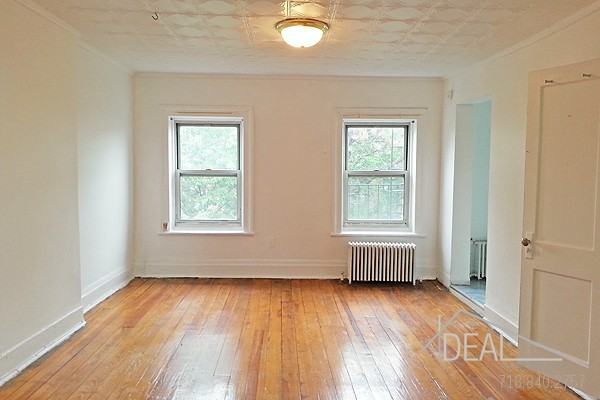 476 Henry St - Photo 2 of 11