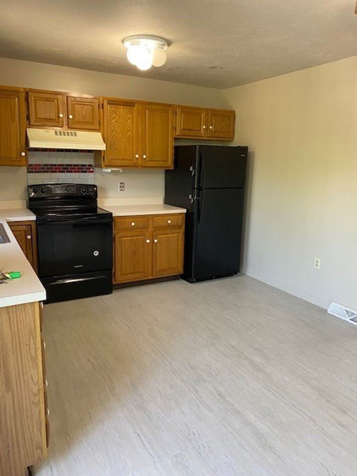 264 Tom Ave - Photo 3 of 11