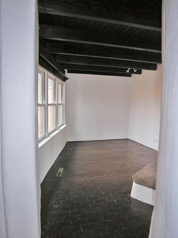 513 Acequia Madre - Photo 2 of 10