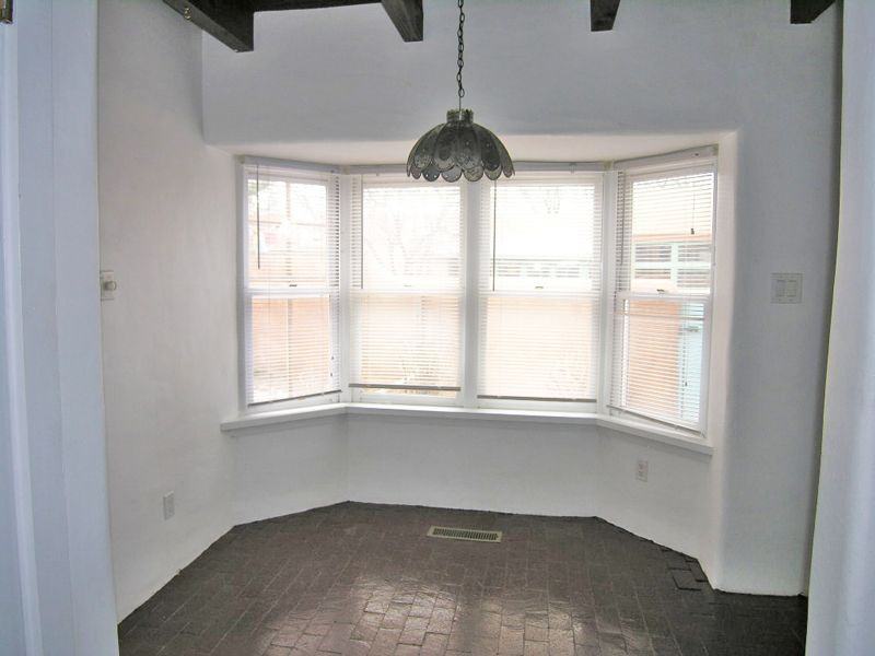 513 Acequia Madre - Photo 3 of 10