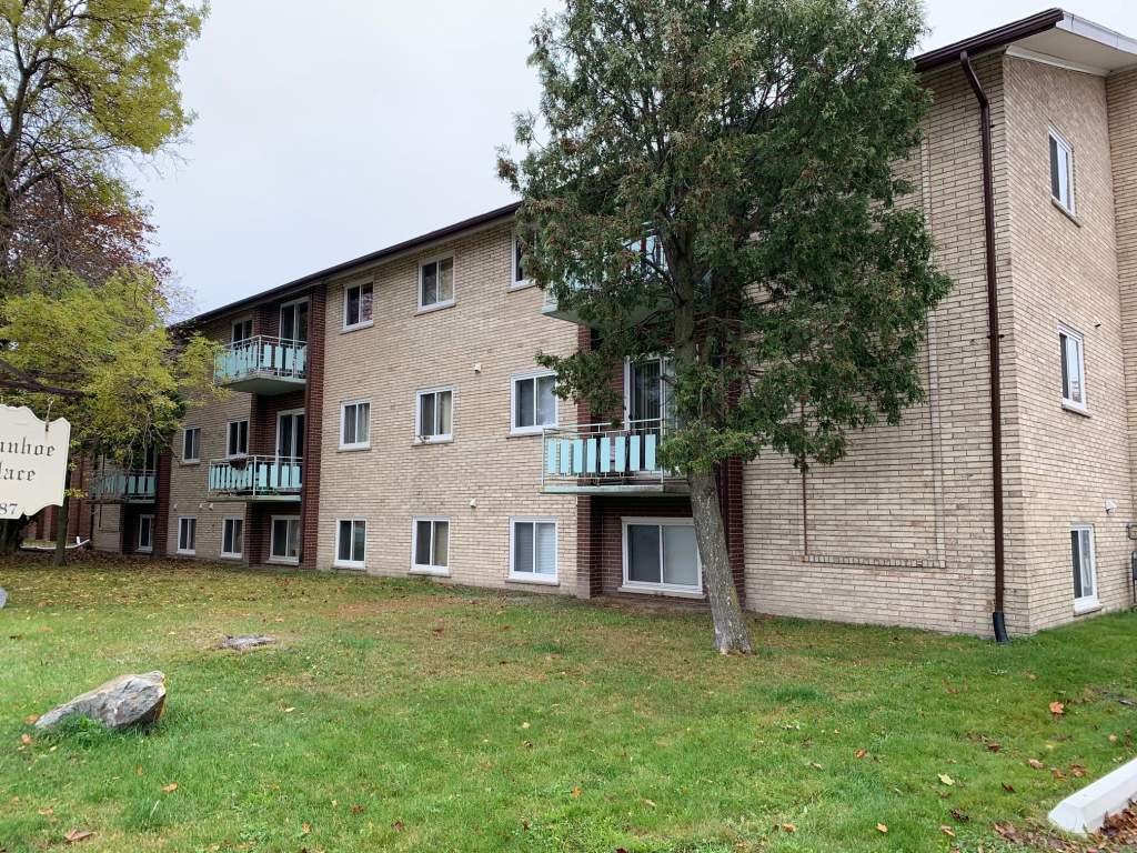 Ivanhoe Place Apartments 687 Barrydowne Rd, Greater Sudbury, ON P3A