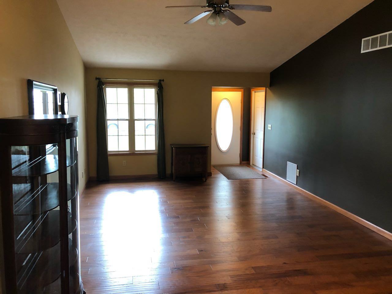 101 East Wood Street 1, Colfax, IL 61728 3 Bedroom Apartment for