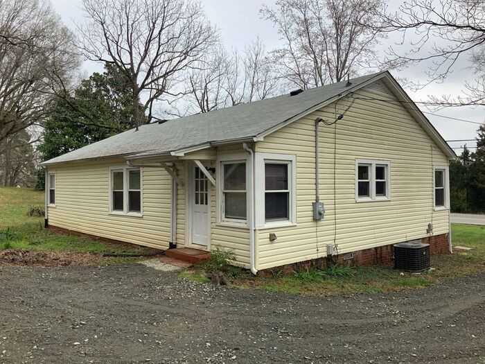 8501 North Carolina 49 - Photo 3 of 14