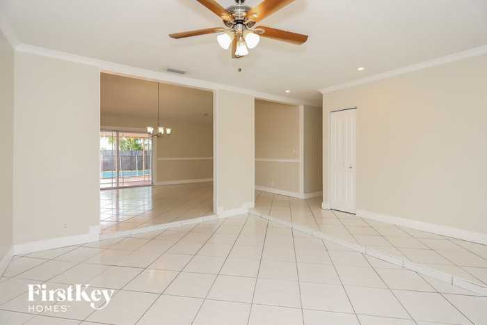 10811 Nw 21st Ct - Photo 2 of 15