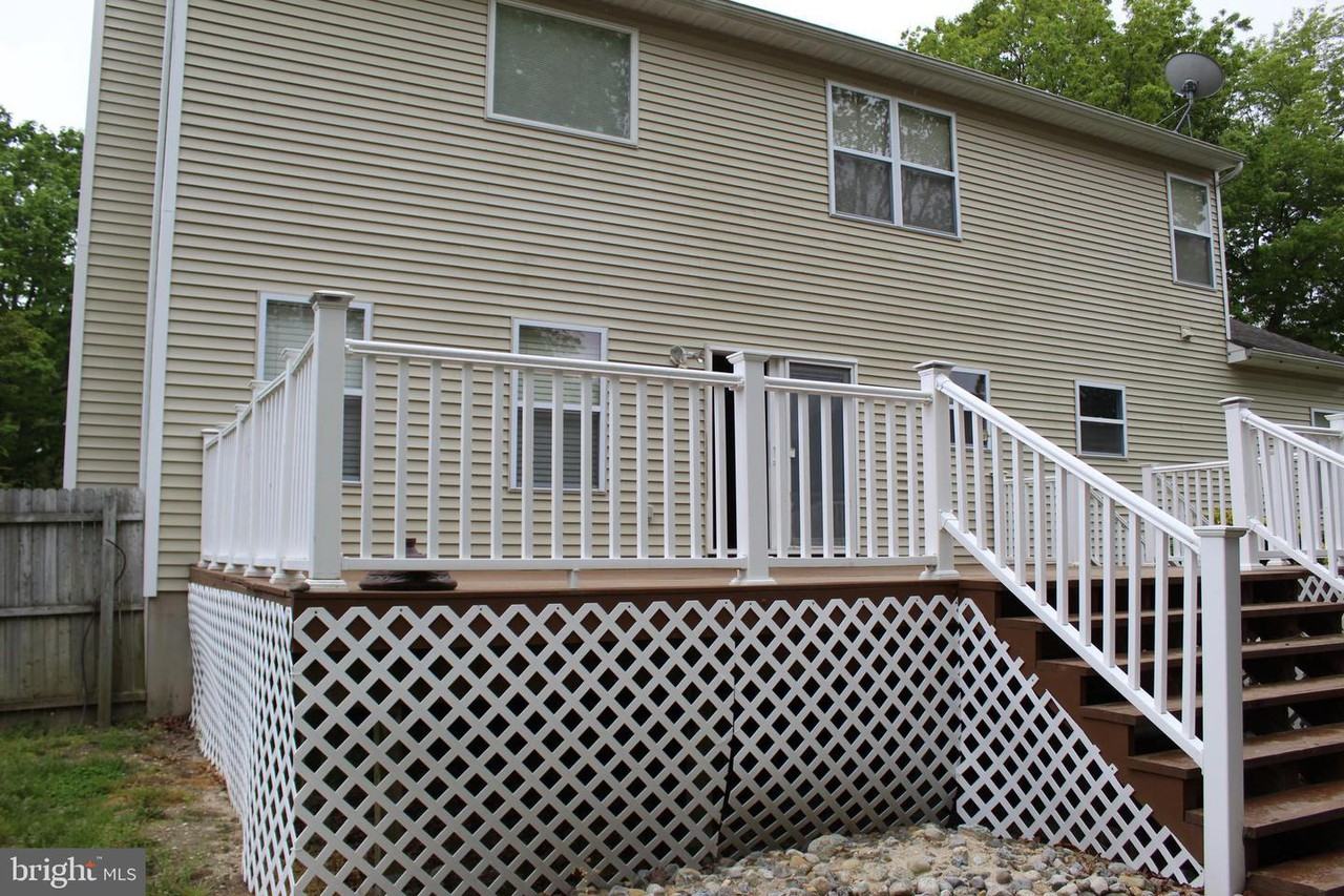 446 Lake Barnegat Dr N - Photo 2 of 37