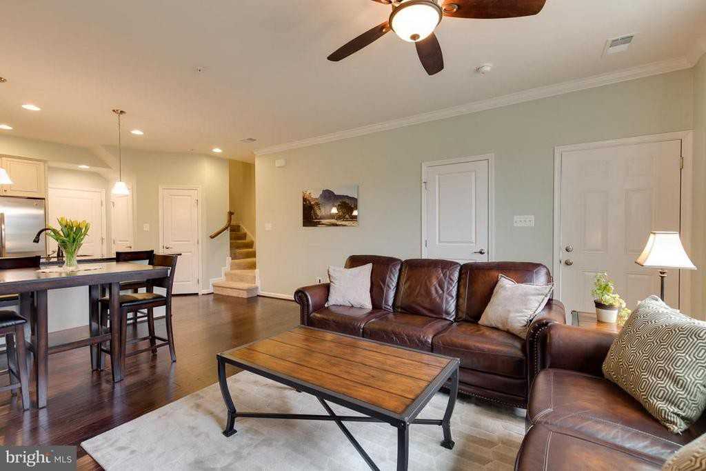 7586 Brunson Cir - Photo 2 of 28