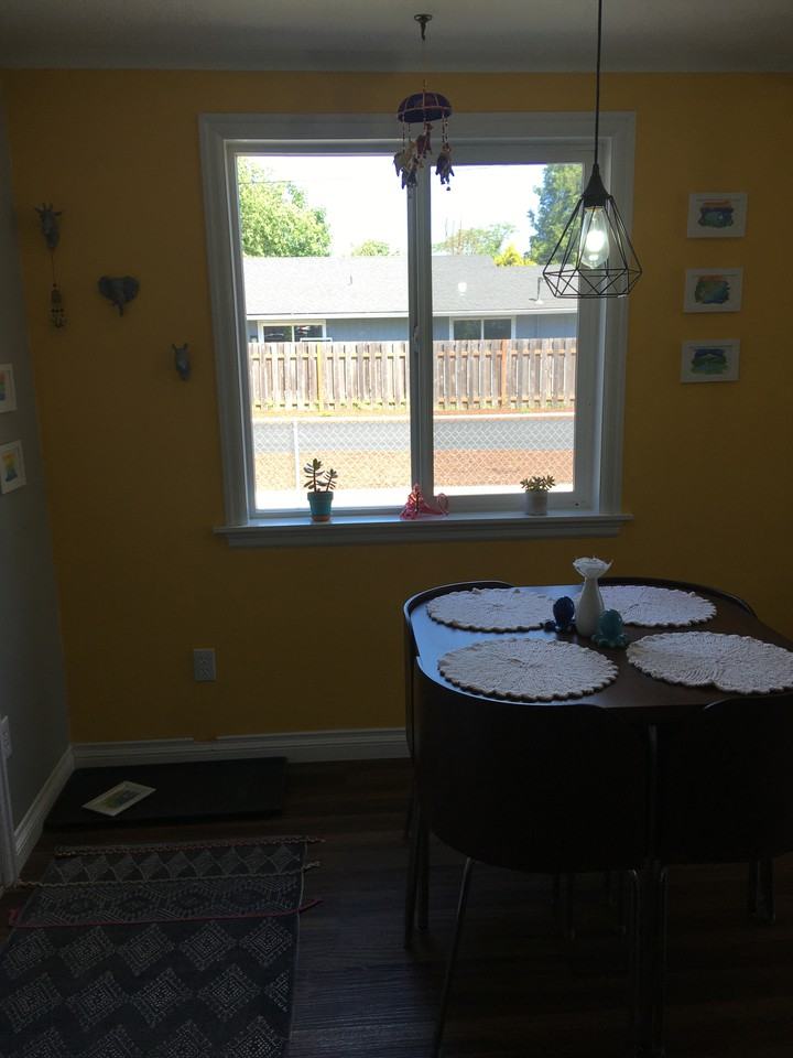 7915 Southeast Henderson Street - Photo 5 of 10