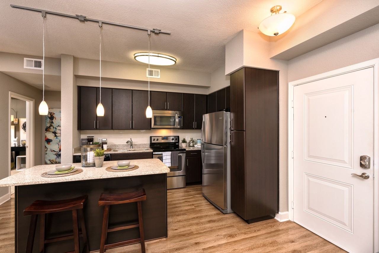 Lantower Westshore - Photo 2 of 19