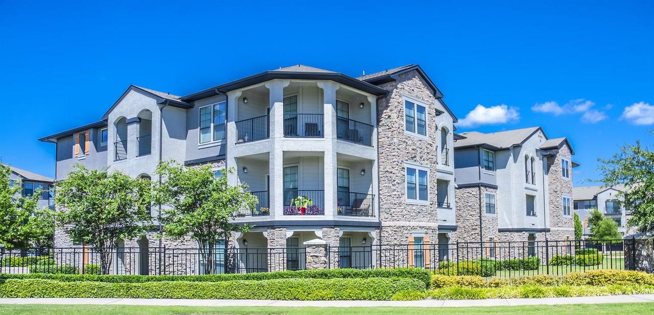 The Cortona - Photo 2 of 18