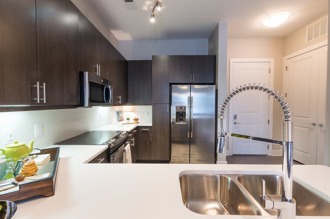 BullHouse - Photo 7 of 36