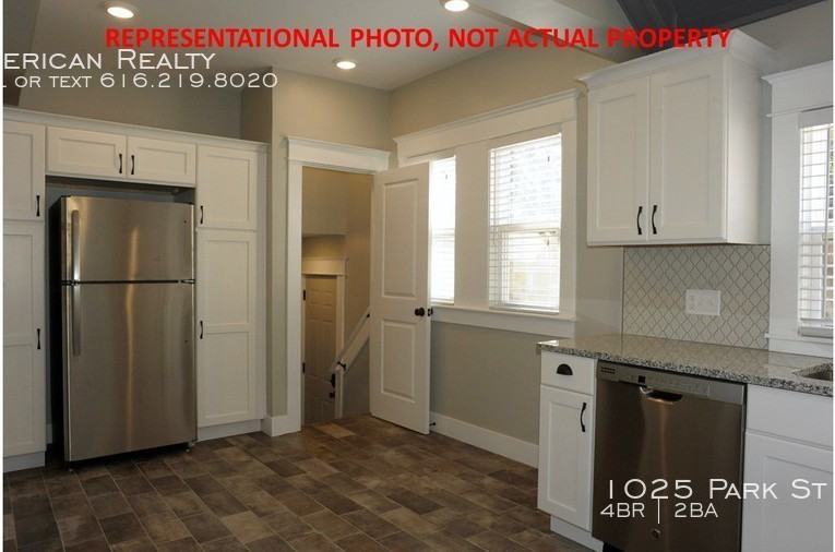 1025 Park St Sw - Photo 2 of 6