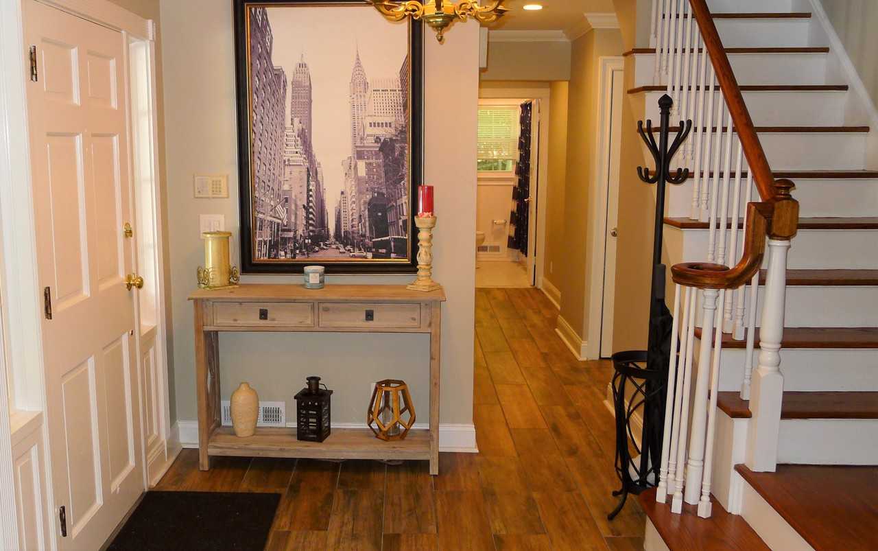 8 Harmony Ln - Photo 3 of 32