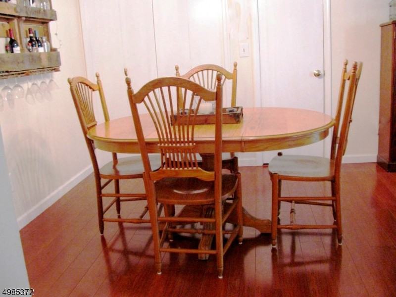 1909A Stonegate Ln - Photo 3 of 7