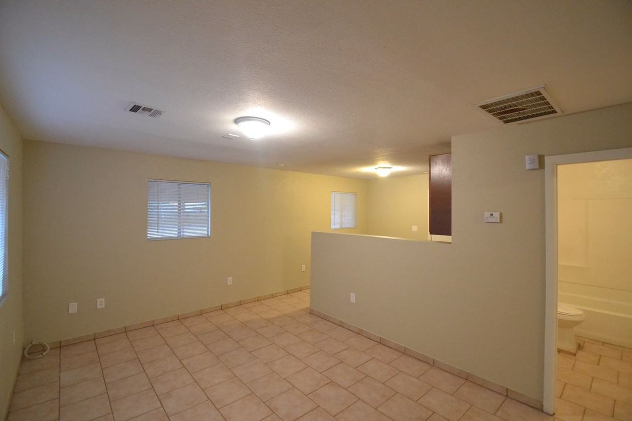 1961 E Don Carlos Ave #2 - Photo 3 of 11