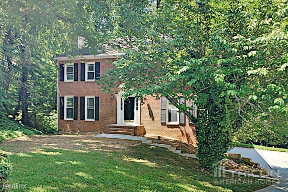 215 Comstock Court, Lawrenceville, GA 30044 5 Bedroom House for Rent