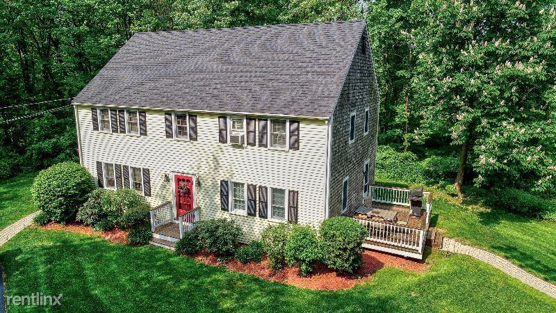 671 Main Street B - Photo 2 of 16