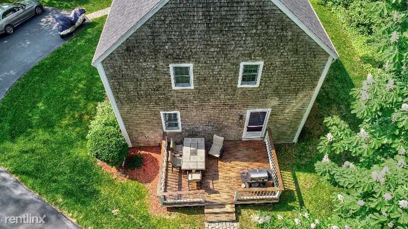 671 Main Street B - Photo 3 of 16