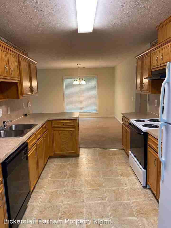 130 Mobley Ct - Photo 3 of 18