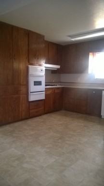 1568 Eucalyptus Dr - Photo 3 of 9