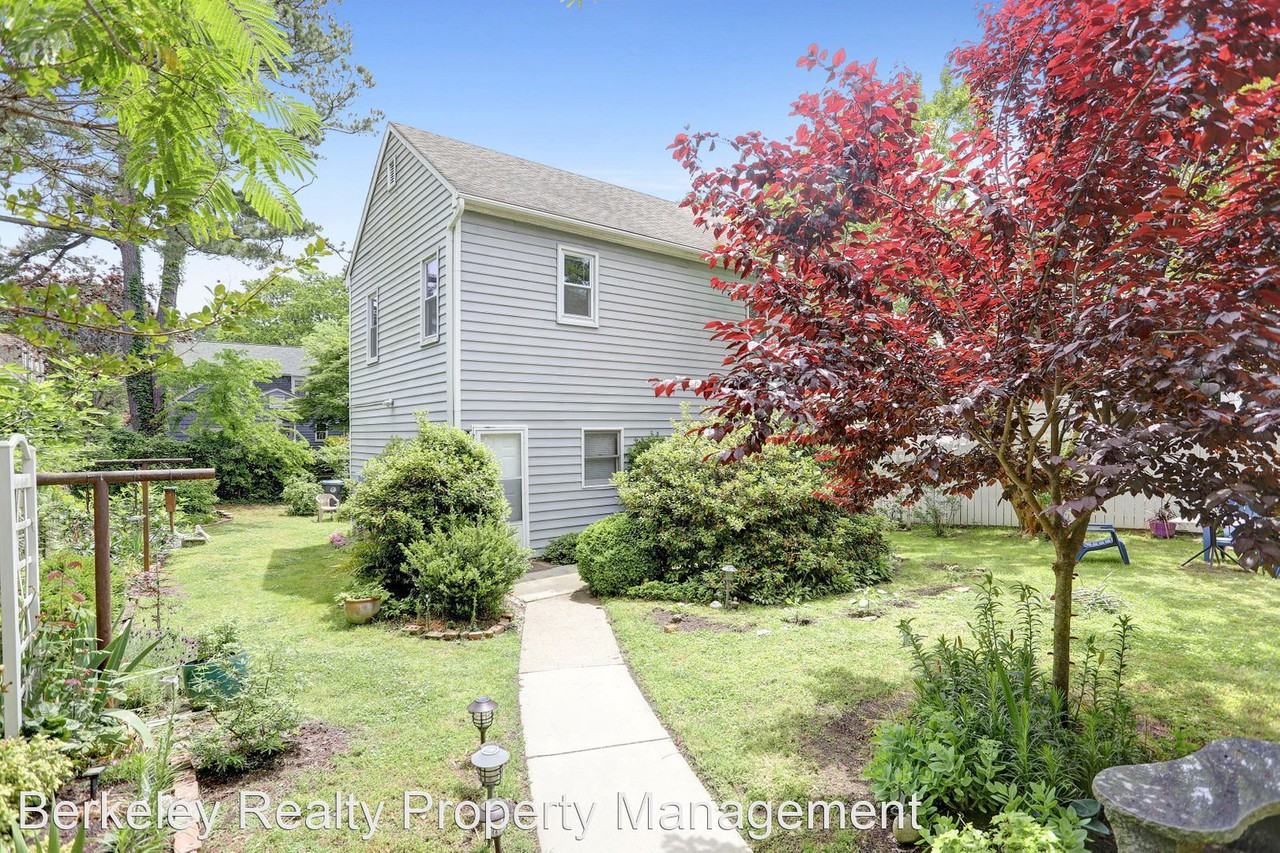 505 1/2 Tyler Street - Photo 2 of 20