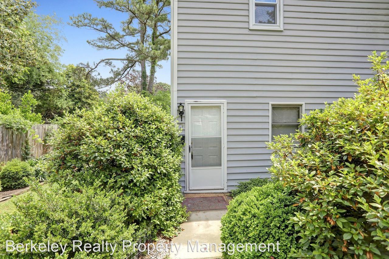 505 1/2 Tyler Street - Photo 3 of 20