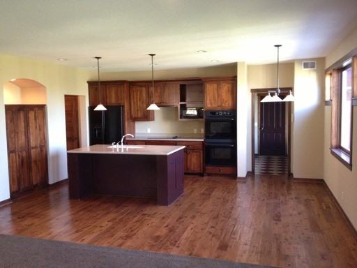 15851 Dry Meadow Ln - Photo 3 of 13