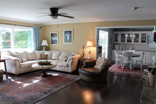 350 Riverview Dr - Photo 3 of 23