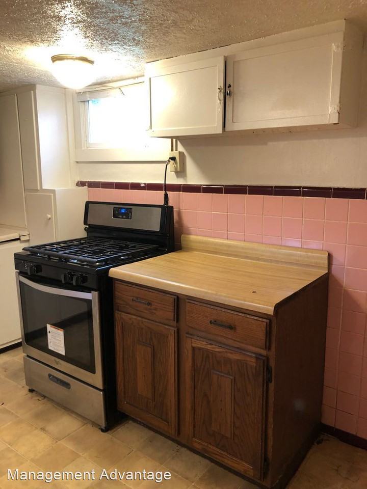 1317 Hart St - Photo 2 of 14