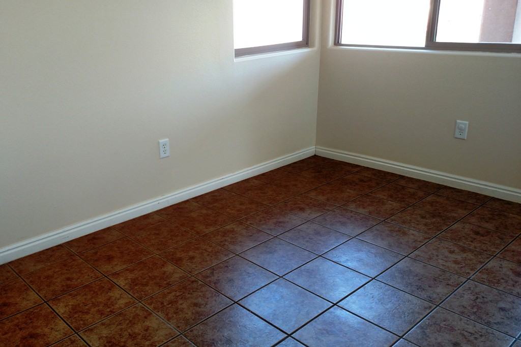 2106 N Red Canyon Cir - Photo 4 of 13