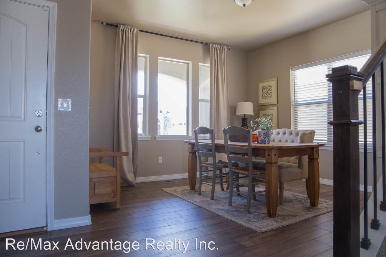 15655 Blue Pearl Ct - Photo 3 of 32