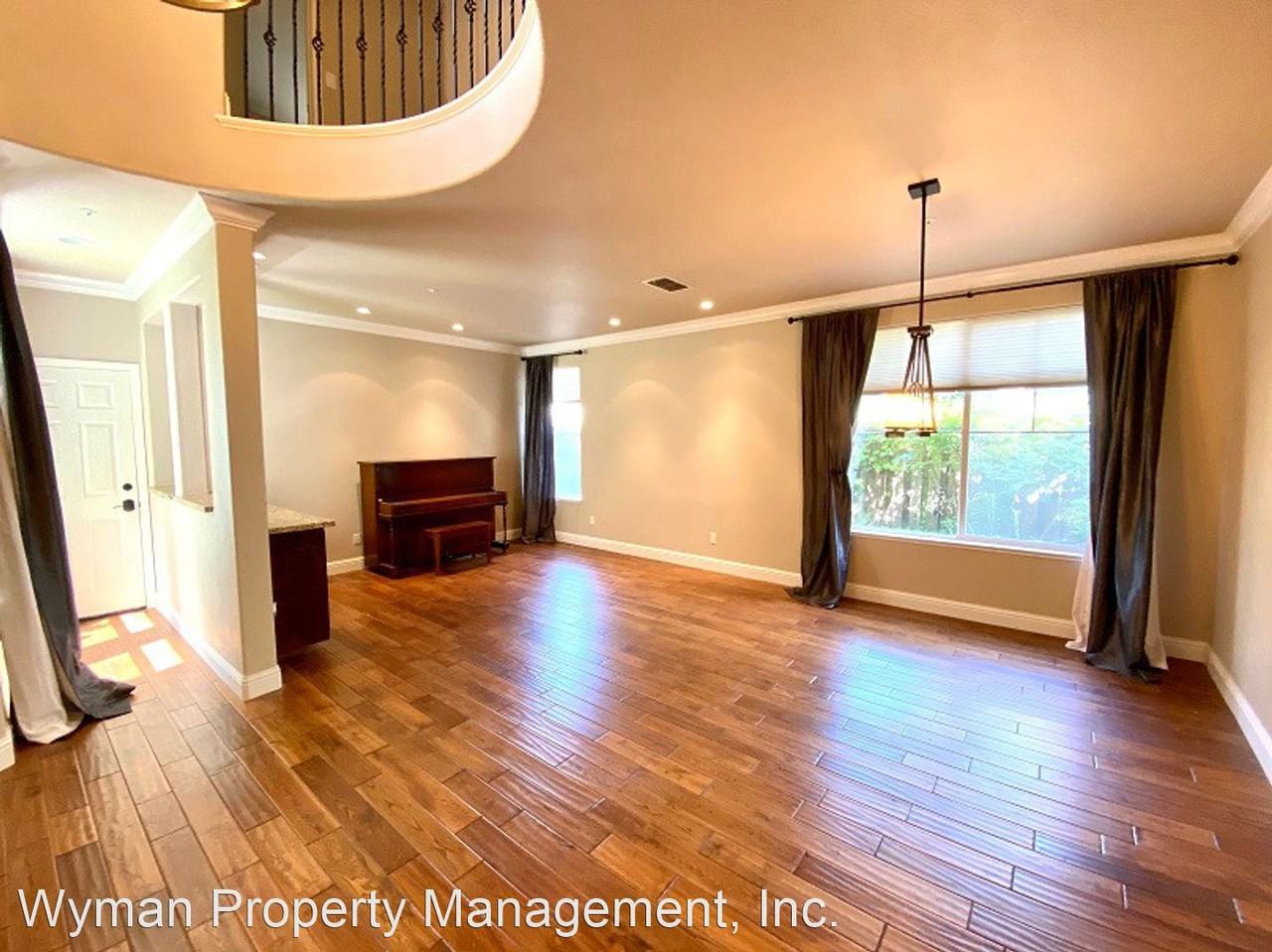 35 Summerbrooke Cir - Photo 3 of 30