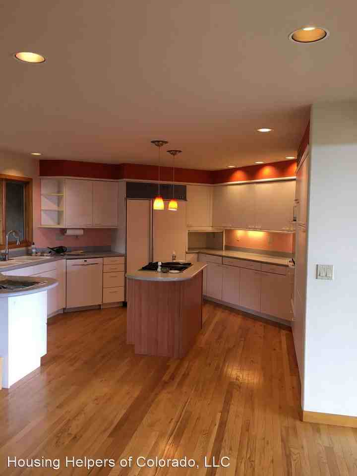 265 Bellevue Dr - Photo 3 of 6