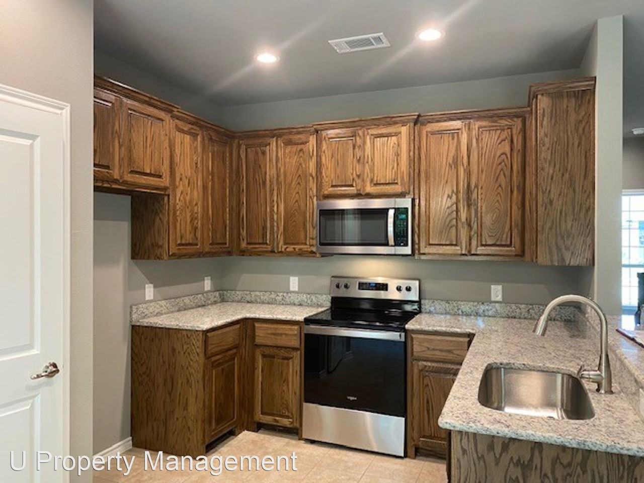 705 Hadley Ln - Photo 2 of 11