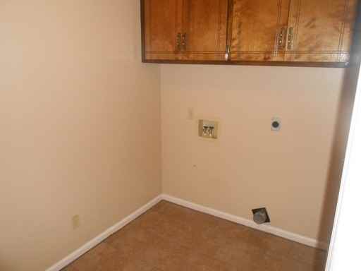 2028 Woody Cir - Photo 3 of 16