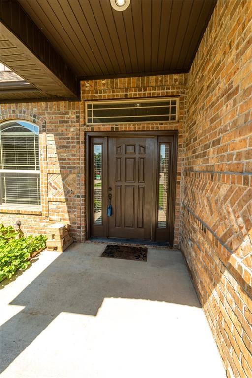 5702 S 66th St - Photo 2 of 29