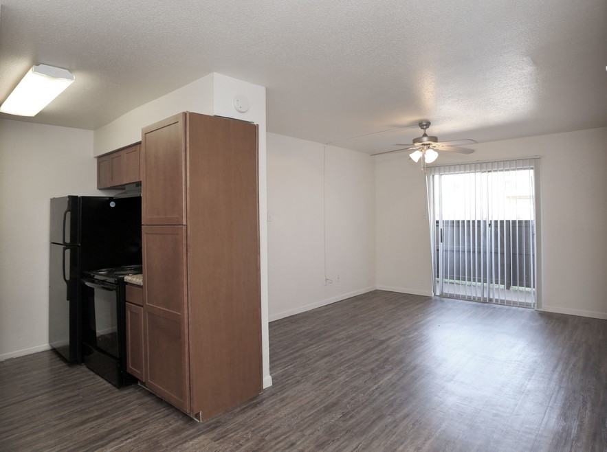 Madison Square - Photo 6 of 17