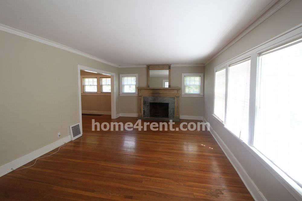 6134 Oak St - Photo 2 of 26