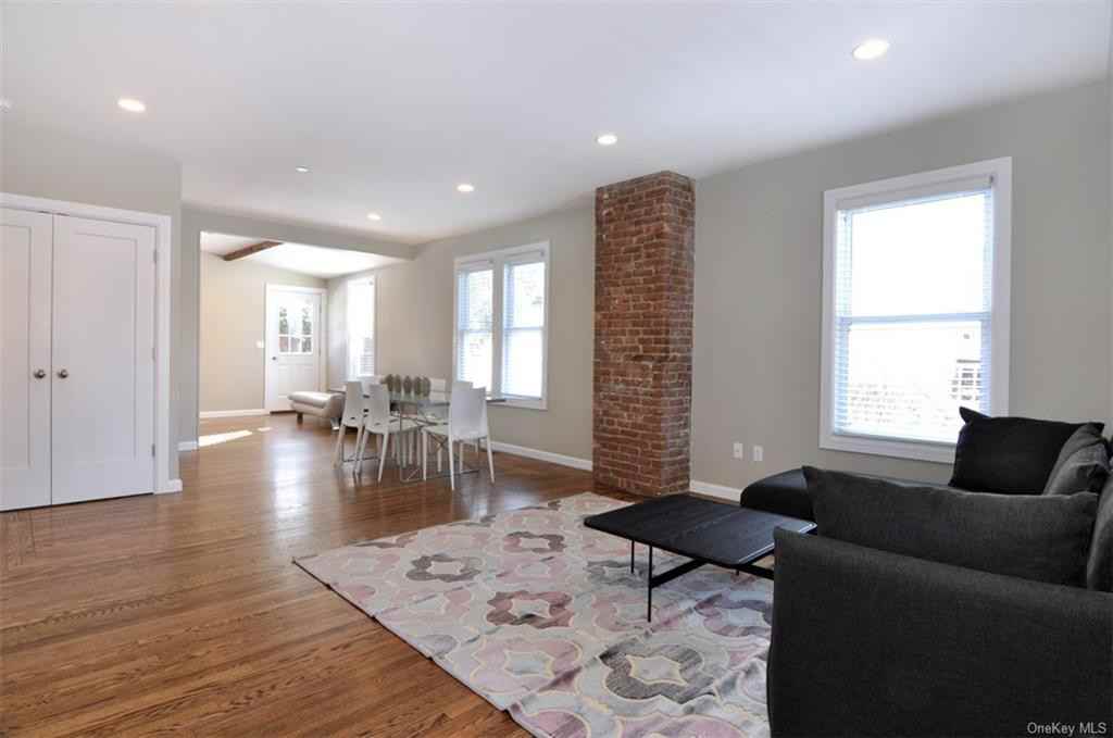 13 S Ferris St - Photo 3 of 26