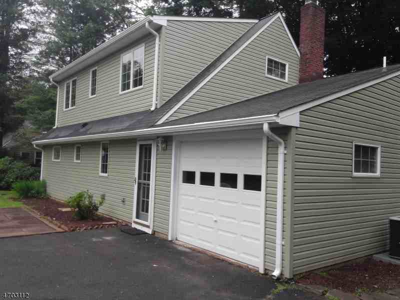 840 Park Ave - Photo 2 of 13