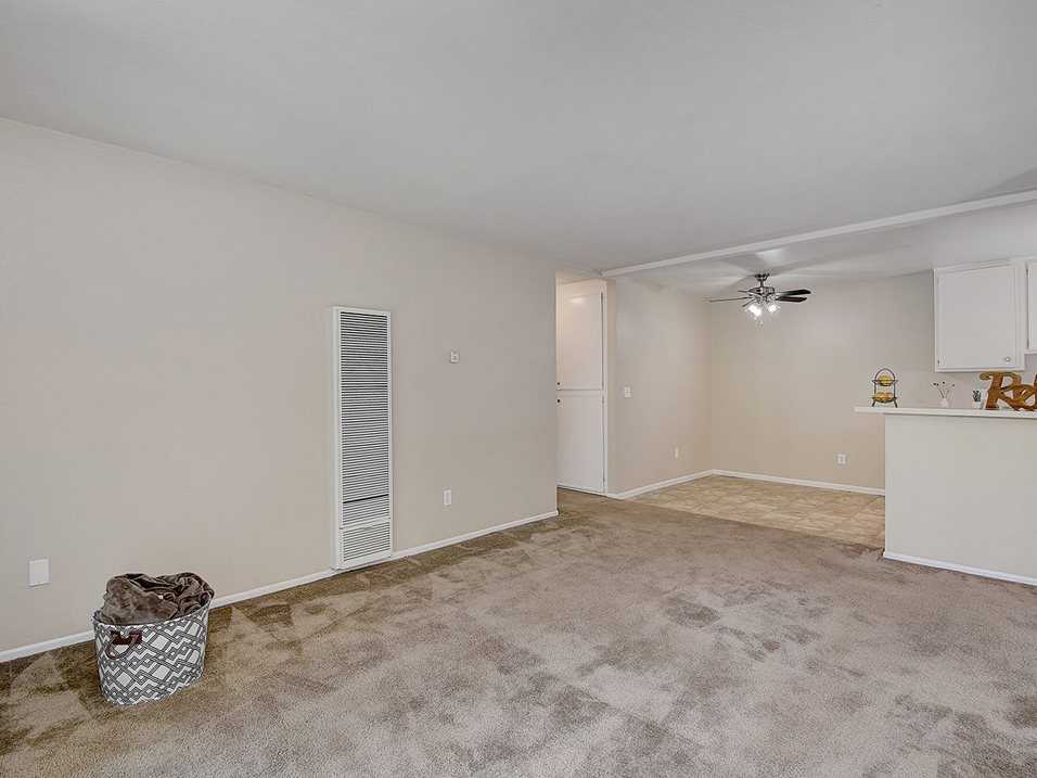 PINE MEADOWS - Photo 4 of 27