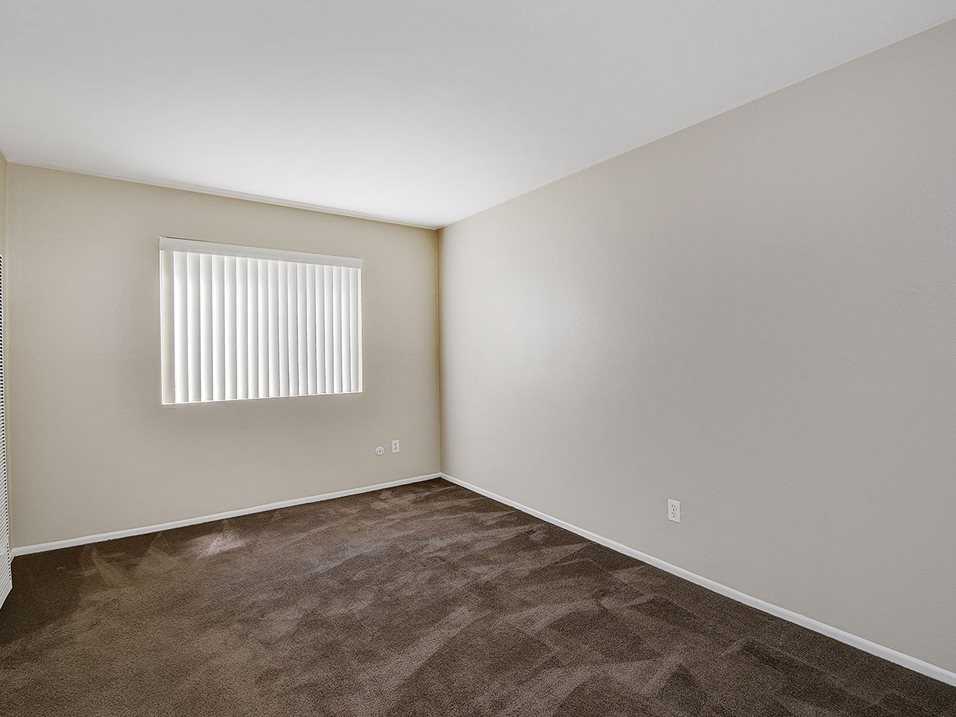 PINE MEADOWS - Photo 6 of 27