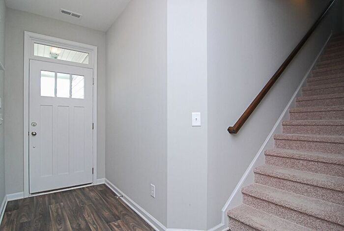 421 Hosea Ct - Photo 3 of 36