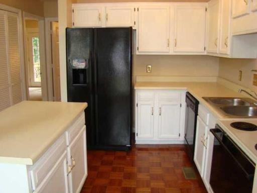 1113 Waggoner Ct W - Photo 3 of 5