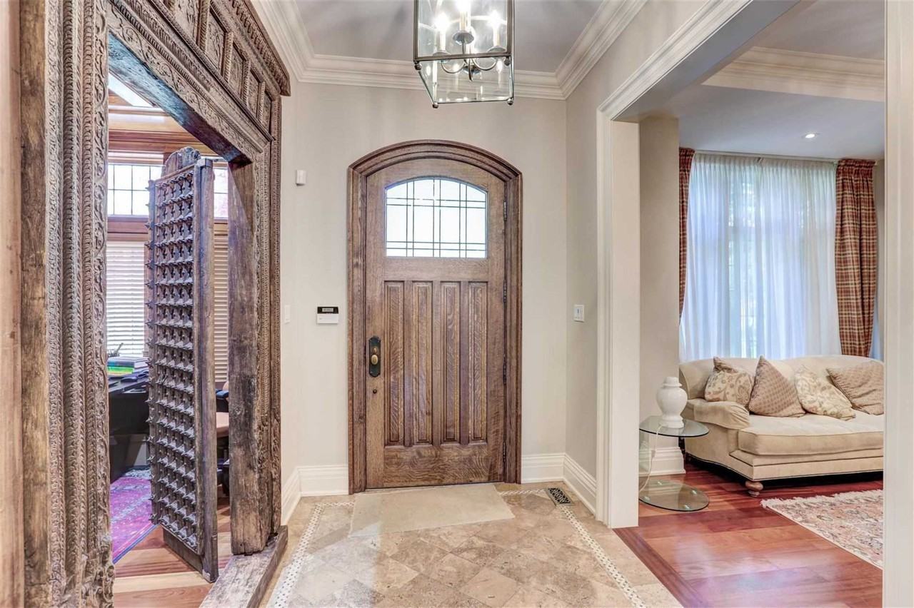 12 Cheltenham Avenue, Toronto, ON M4N 1P7 5 Bedroom House for 11,000