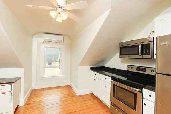 587 Bay Rd Unit A - Photo 3 of 10