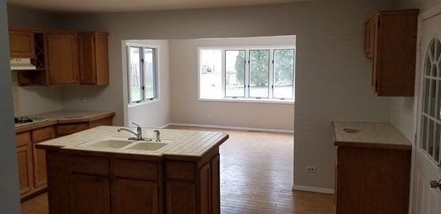 25151 W Lincoln Dr - Photo 3 of 8