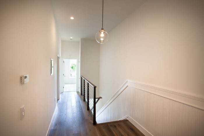 470 Waller St - Photo 3 of 12