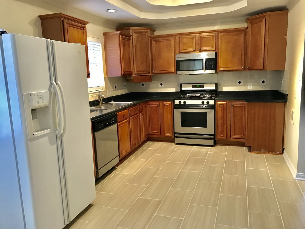 2728 Alco Ave - Photo 2 of 16