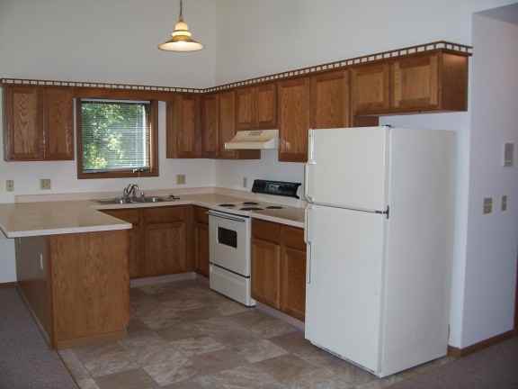 721 W Racine St - Photo 2 of 10