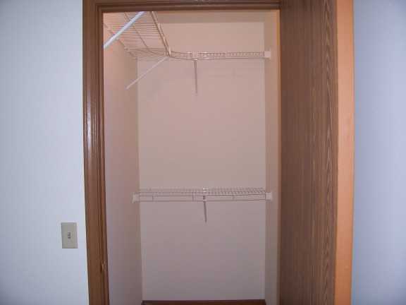 721 W Racine St - Photo 3 of 10